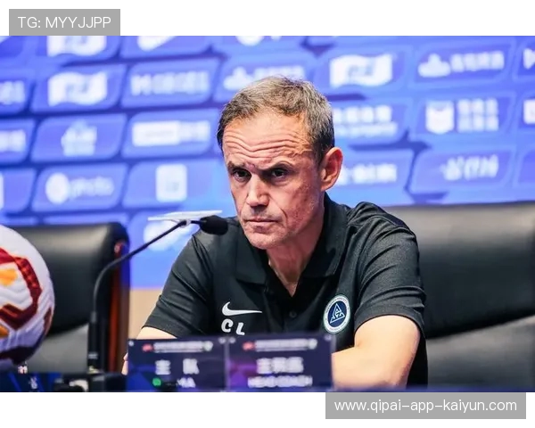 拉坦齐奥战术破解斯卢茨基，新鹏城针对性打法显成效